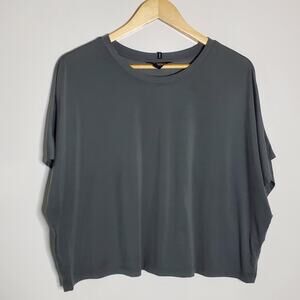 Athleta Dark Gray Legend Short Sleeve Crop Tee Large Lightweight Athleisure top